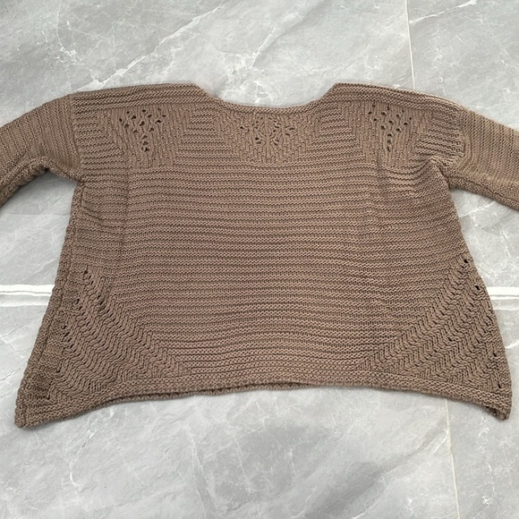 Women's Miracle City Long Sleeve Sweater Medium - Picture 8 of 13